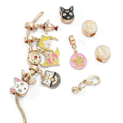 Mooncharms: Pulseras con dijes mágicos y nostálgicos ✨